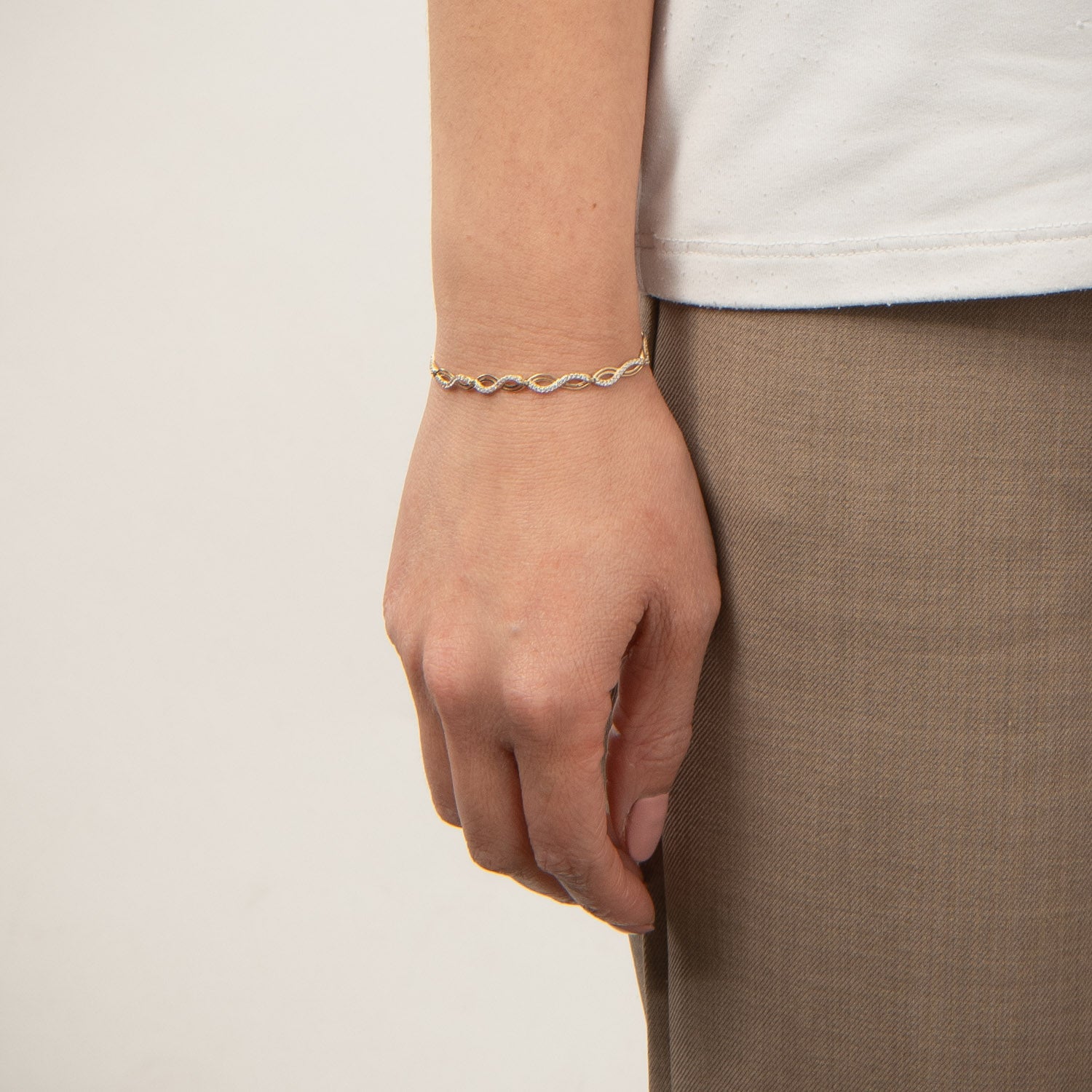 DETAIL237340